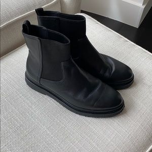 Vince litton Chelsea boots
